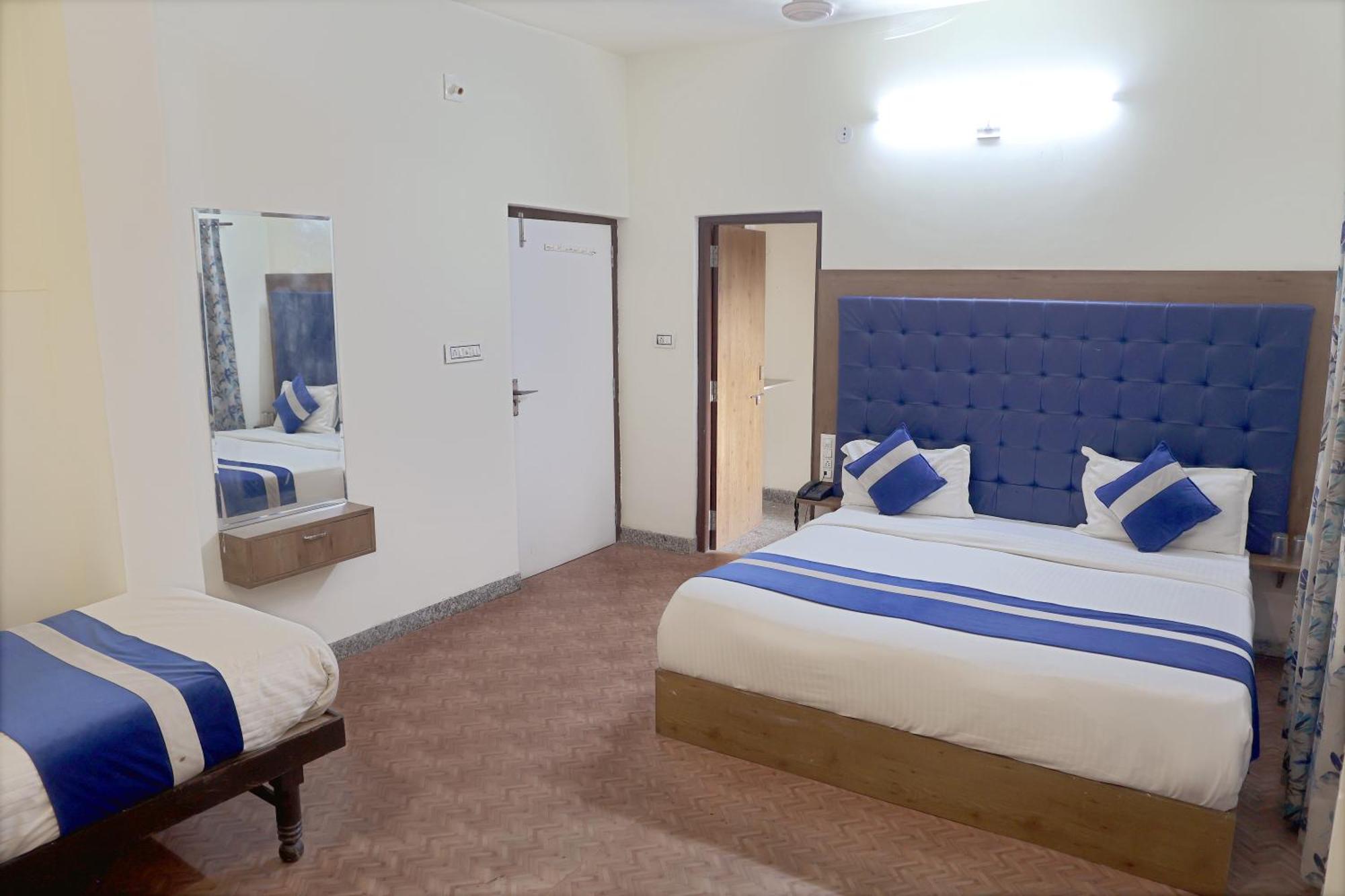 Hotel Tree Of Heaven อุเดเปอร์ ภายนอก รูปภาพ